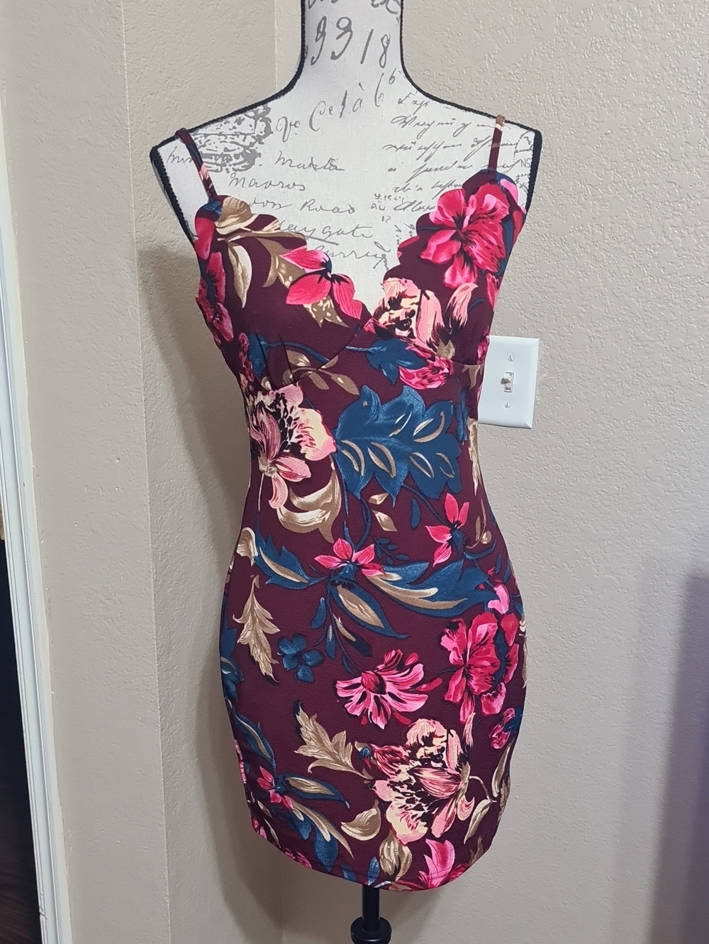 Floral Bodycon Slip Dress in Burgundy